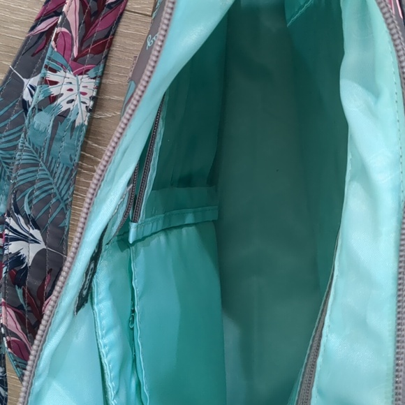 Lug Camper Shoulder/Crossbody Bag - Picture 10 of 13